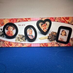 Red Heart-Shaped Magnetic Velvet look mini picture frames